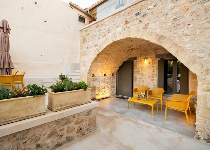 Cardamilia Suites